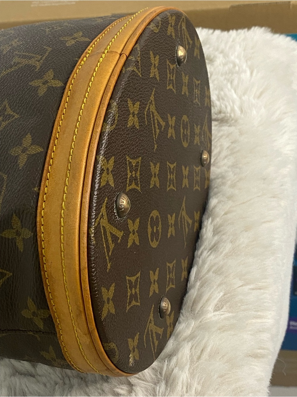 Louis Vuitton Monogram Vintage PM Bucket Bag in Brown and Tan Leather - Picture 8 of 16